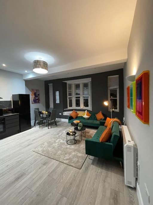 The Colourful Loft * Cardiff