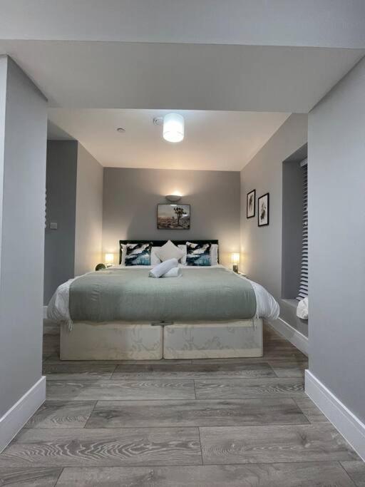 The Colourful Loft Apartment Cardiff