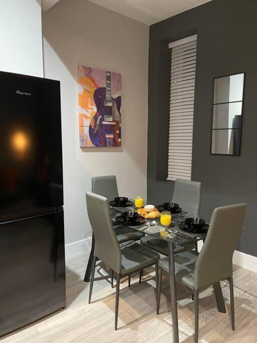 Apartment The Colourful Loft Cardiff